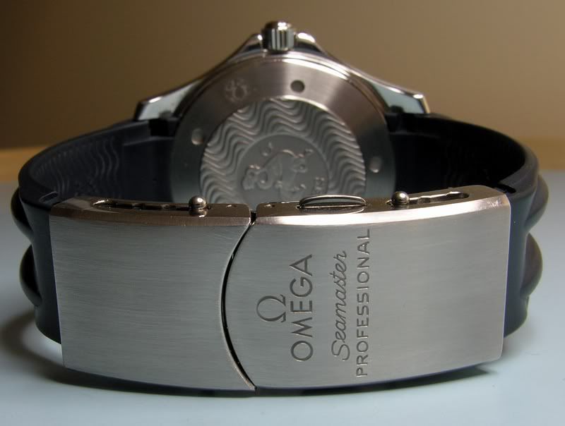 omega-seamaster-2254-50-rubber-bracelet